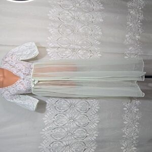 Vintage Berkliff Lace & Green Lingerie Night Gown sz Small 32/34